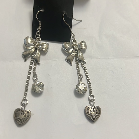 Vintage Boho Silver Tone Dangling Drop Bow Earrings - Picture 2 of 4